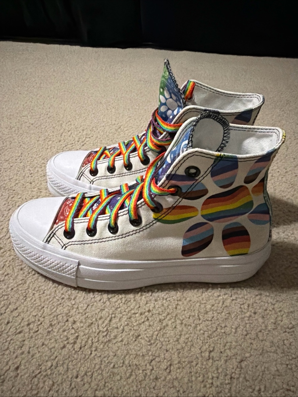 Converse All Star Women’s 7 Shoes Sneakers 169752C Rainbow Pride Multicolored